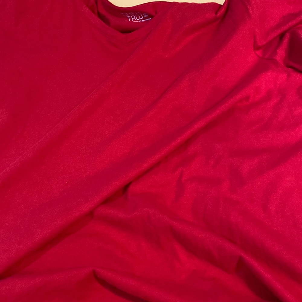 Red tee